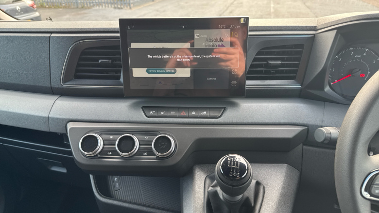 Renault Master Mwb Diesel Fwd MM35 Blue dCi 130 Advance Medium Roof Van